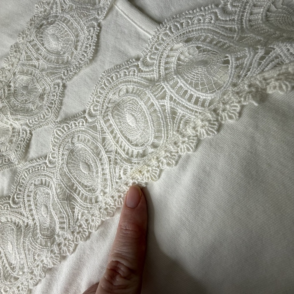 Soft Surroundings White Crochet Lace V-Neck Ribbed Knit Top Large Feminine Comfy - Picture 4 of 9